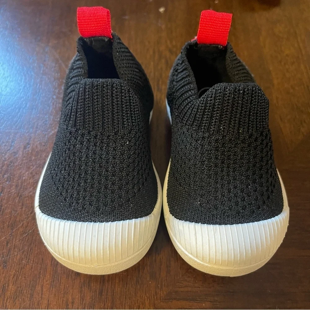Cat & Jack | Toddler Swim Sneakers | Size 4 - Picture 1 of 6